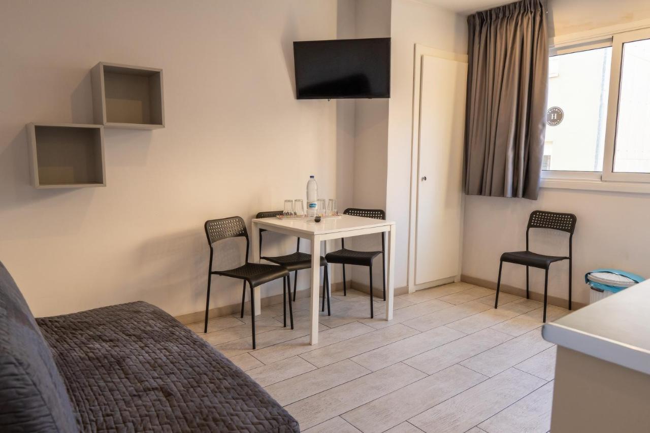 Apartamentos Comfort Calella Exterior foto